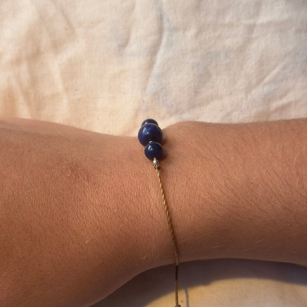 Armband mit Lapislazuli